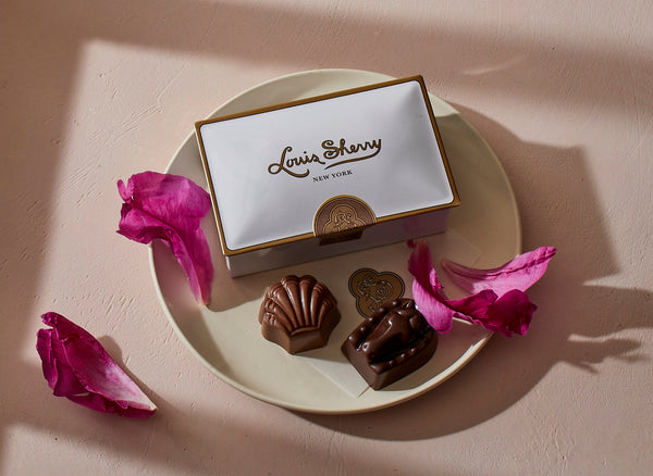 Louis Sherry 2-Piece Tin, Magnolia