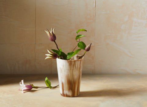 Crafted by talented artisans in East Africa, the Okoa Horn Cup is crafted from natural Ankole cow horn. 