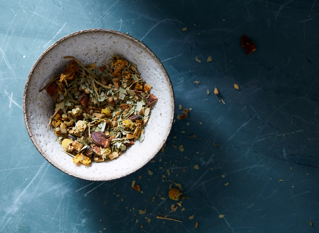 Give the gift of immune support to your loved ones with our signature tea and honey gift set.