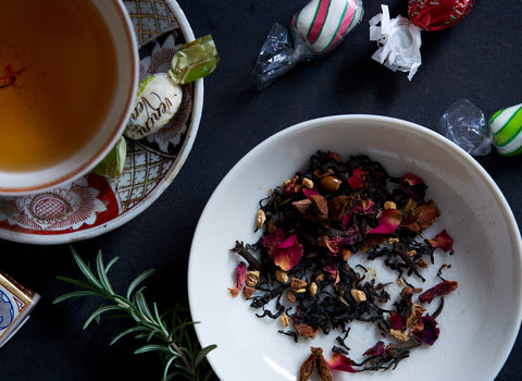 Shop the Christmas tea blend from Bellocq Tea Atelier, No. 44, Bellocq Christmas. Combines fragrant spices, rich vanilla, and rose petals blended with the legendary Darjeeling 2nd Flush.