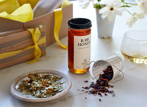 This tea and honey gift set from BELLOCQ gives the gift of uncompromising luxury tea and soothing wellness to your friends and loved ones.