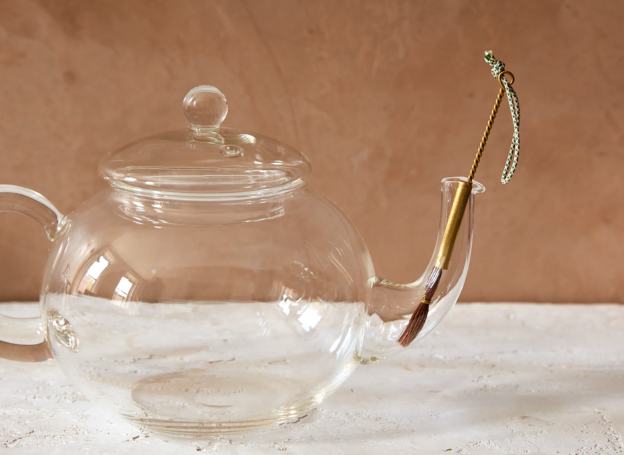 Glass Teapot: Benefits, Drawbacks, and How to Pick One